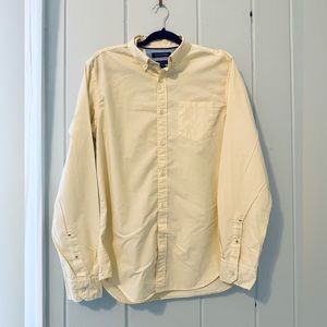 Banana Republic Camden Fit Button Down Shirt / Medium Tall
